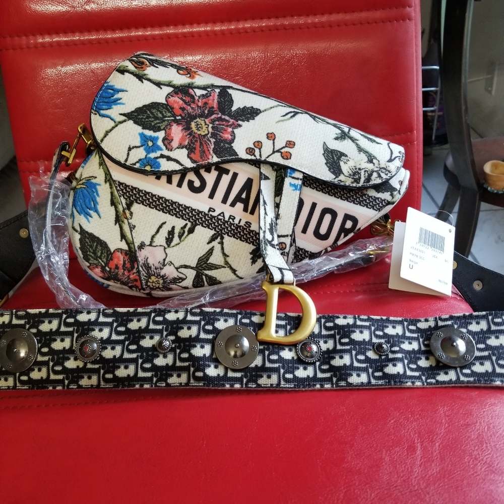 Quality Purses And Accessory - image 7